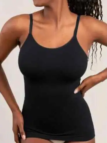 EMPETUA Scoop Neck Cami Black Size Medium 90 Nylon 10 Spandex Seamless