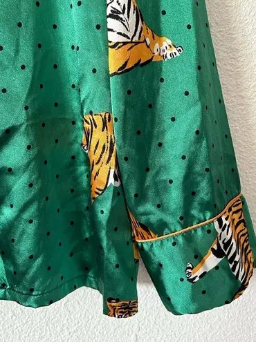 SheIn tiger satin pijama set sz M