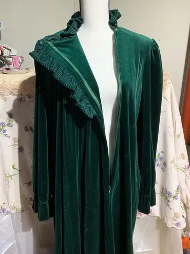 Unique Vintage Green Velour Dressing Gown