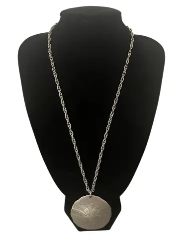 VTG International Pewter 1974 Sand Dollar Pendant 24” Silver Tone Chain Necklace