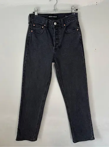 Aritzia Denim Forum The Arlo High Rise Straight Leg Jeans Black 25