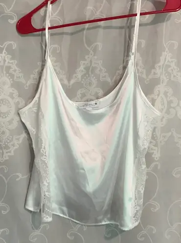 In Bloom  White Lace Camisole‎ thumbnail 1