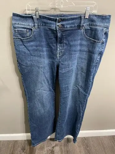 Lane Bryant ‎ Women’s High-Rise Bootcut Jeans. Size 18S