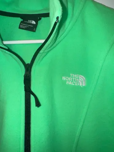 The North Face TKA Attitude 1/4 Zip Fleece - Chlorophyll Green - size L