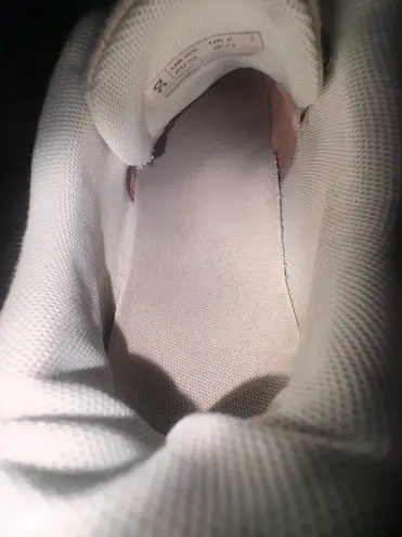 on cloud 5 Women’s Pink Sneakers Sz 8