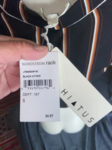 Hiatus NWT $24.97 , Nordstrom Rack, sht-slv Black Button-up Crop Top, Sz S