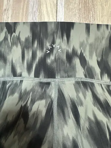 Varley Luna High Ruse Leggings in Watercolor Aztec Animal Print, Size XS