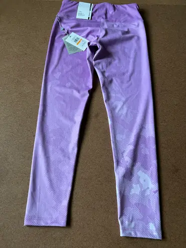 DKNY NWT RARE  Cropped Sport Leggings