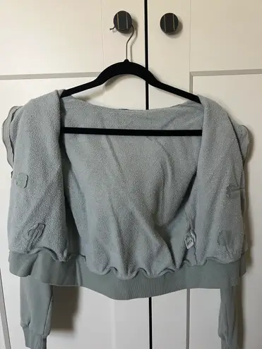 Brandy Melville Cropped Zip Up Sweater