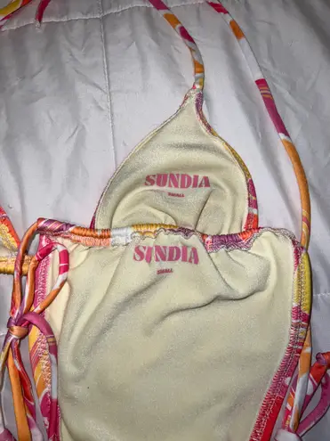 Sundia String Bikini