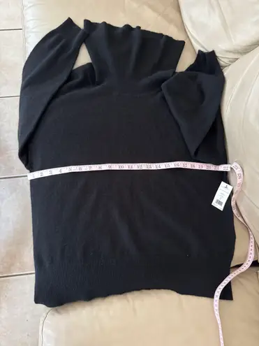 Equipment Women's Mathilde Turtleneck Cashmere Sweater. MSRP $350