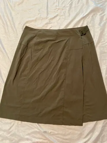 Coolibar Green Wrap skirt