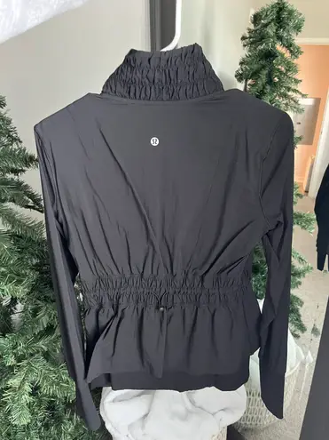 Lululemon Light Jacket- Black