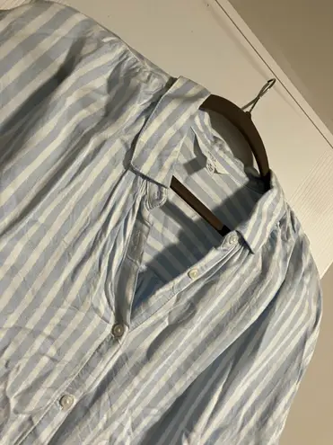 Time & Tru  Striped White and Blue Short Sleeve Button Shirt Dolman Sleeve