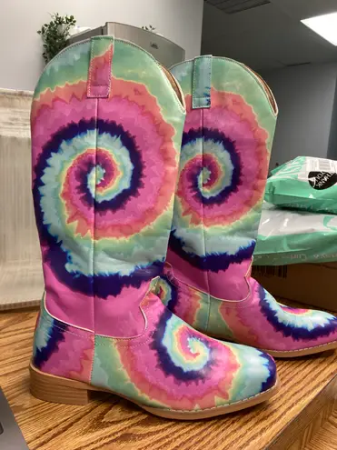 Groovy Cowboy Boots Multiple Size 8