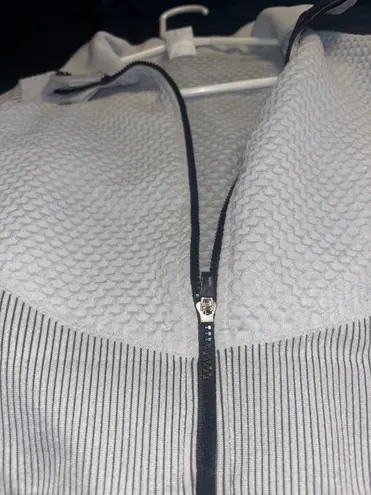 Women’s Bella Movement zip up long sleeve jacket Medium Gray