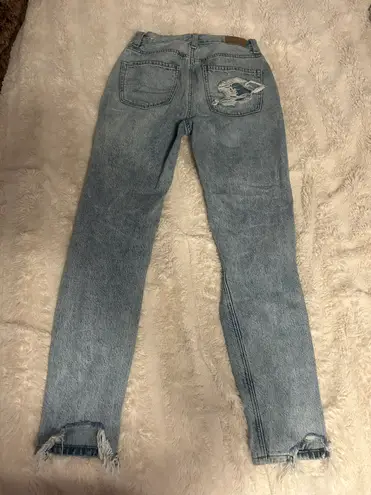 American Eagle Outfitters Moms Jean