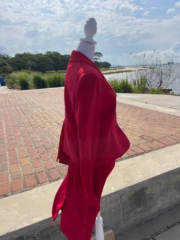 Danny & Nicole Y2K two piece red polyester power skirt suit midi length. Sz 10P.