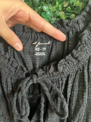 Out From Under  top - Image 8