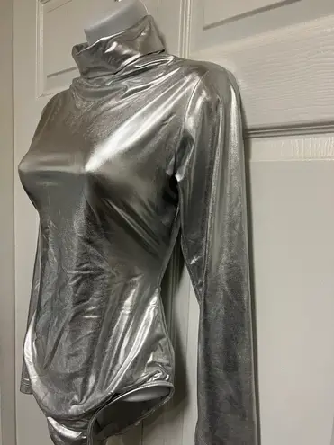 UNBRANDED Silver Metallic Turtleneck Bodysuit Size XL