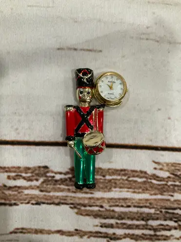 VINTAGE BECORA TOY SOLDIER PIN