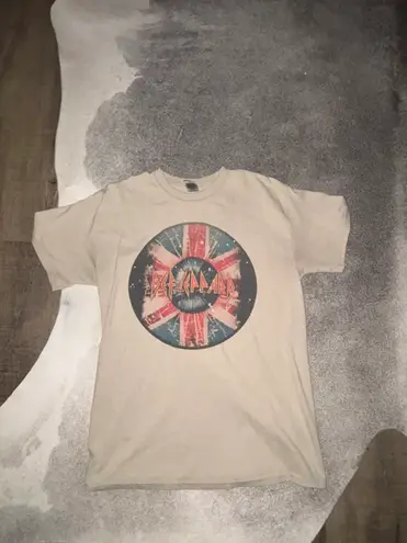 Def Leopard Tee Multi Size M - Image 1