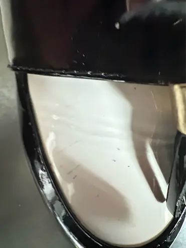 Cecelia Linear Black and White Shoes SZ 10