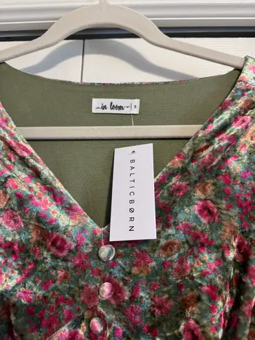 Baltic Born NWT Floral Velvet Maxi Dressss with slit