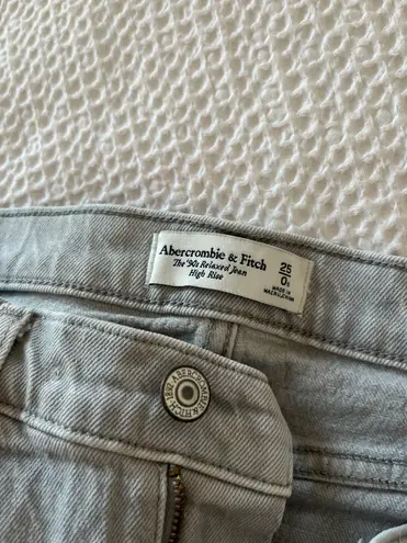 Abercrombie & Fitch High Rise 90’s Relaxed Jeans