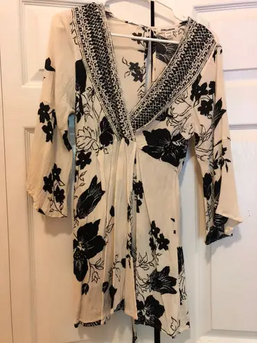 Billabong Black And Cream Mini Dress