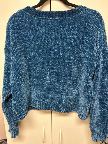 Double Zero Cropped Blue Sweater