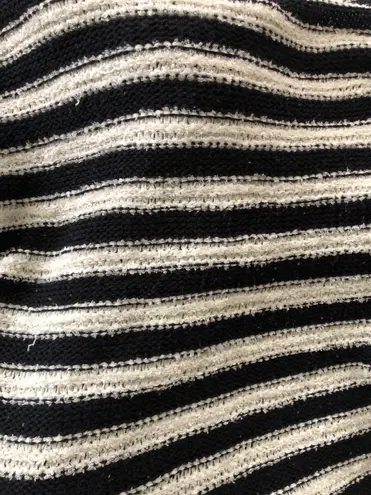 Boat neck off shoulder striped short sleeve knit sweater.l Multi Size L