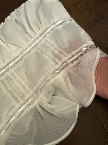 Glassons chiffon milkmaid semi sheer tank top size 6, fits like an XS