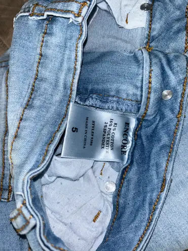 Encore jeans Encore Light Wash Distressed Embroidered Skinny Jeans Size 5