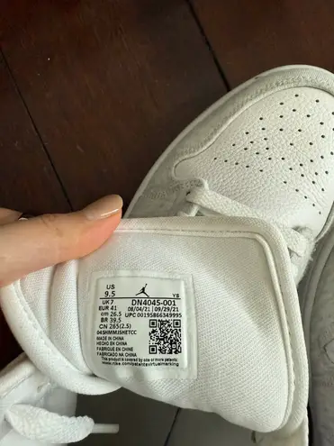 Jordan Wmns Air  1 Mid SE 'Light Iron Ore - Image 10