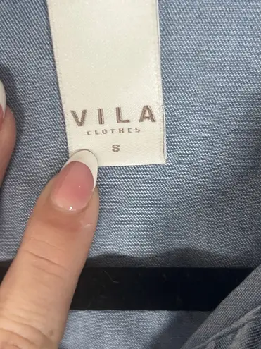 2012 VILA Clothes Women’s CHUK Denim Snap Front Shirt With Gold Accents Small Blue