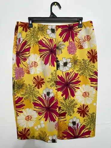 New York & Company (7th Avenue Design Studio). 7th Avenue Floral Yellow Pencil Skirt – Size L (A174)