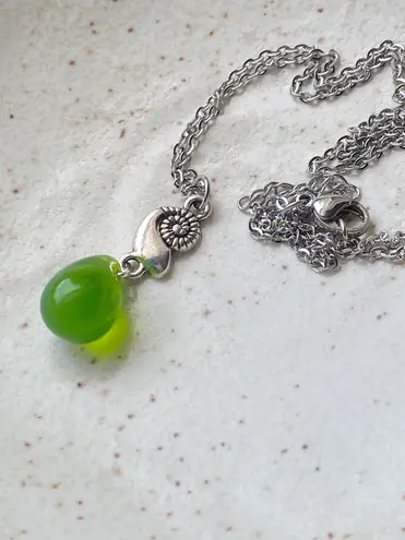 Handmade spiral seashell ammonite & Czech glass teardrop bead funky boho fairy style necklace🌀