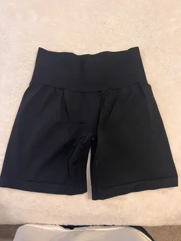 NVGTN Black Solid Seamless Shorts