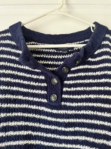 American Eagle Knit Sweater