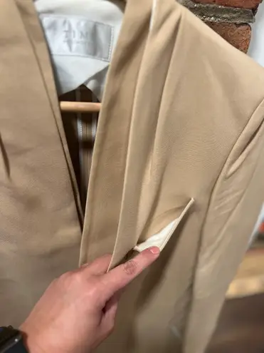 Korean Women’s Tailored Time Post Modern Blazer Tan Size 4