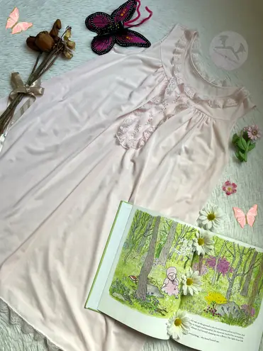 Vintage shadow line floral lace light pink dainty nightgown dress Size M