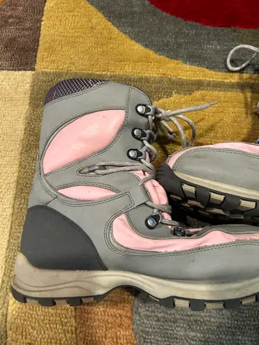 Target Pink and Grey Outdoor Cold Weather Winter Snow Boots Women’s Size 9