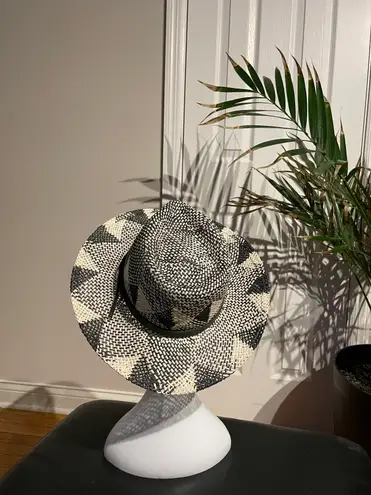 NWOT Panama Straw Natural Raffia checked breathable wide brim sun coastal western no sweat hat white black pattern OS Cubano unisex