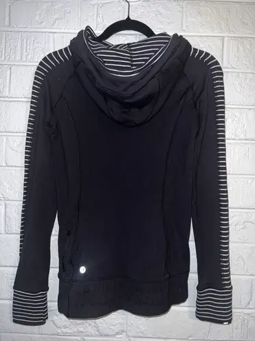 Lululemon Think Fast Hoodie Parallel Stripe Black White sz 2⚡️ - Image 12