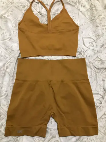 Set Active Seamless Shorts And V Bra thumbnail 3