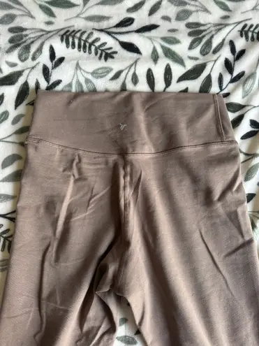 Old Navy Active Old Navy Power Chill Extra High Rise Leggings 