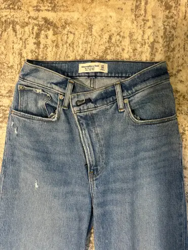 Abercrombie & Fitch Abercrombie 90s Straight Ultra High Rise Jeans