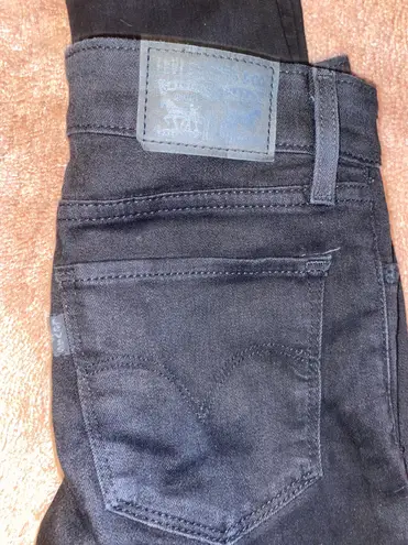 Levi’s 711 Black Ripped Skinny Jeans Size 25