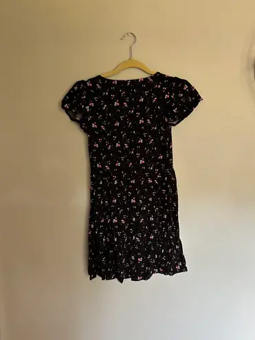 Forever 21 Black Ditsy Floral Mini Dress 